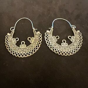 Elegant Gold Hoop Earrings
